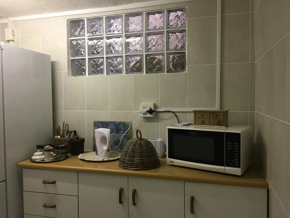 Apartment Geranium Studio Somerset West South Africa